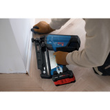 Bosch Professional Akku-Holznagler GNH 18V-64-3M Professional solo, 18Volt blau/schwarz, ohne Akku und Ladegerät