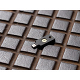 Yubico YubiKey 5C NFC, Sicherheitsschlüssel schwarz/gold, 2er Pack
