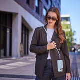 Intenso Handykette und Lade-/Datenkabel Cell Phone Charging Lanyard hellgrün, 1,65 Meter, USB-C, PD3.0 / QC4.0, Nylon