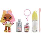 MGA Entertainment Yummiland Lip Gloss Doll Serie 2 - Nia Candy Fluff, Puppe 