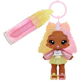 MGA Entertainment Yummiland Lip Gloss Doll Serie 2 - Nia Candy Fluff, Puppe 