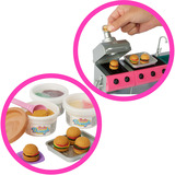 Mattel Barbie Super Abenteuer-Camper Spielset, Spielfahrzeug mit Dachzelt, Grill mit Farbwechseleffekt und 60 Zubehörteilen