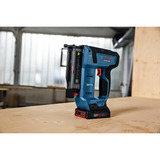 Bosch Professional Akku-Holznagler GNH 18V-35 Professional solo, 18Volt blau/schwarz, ohne Akku und Ladegerät, in L-BOXX