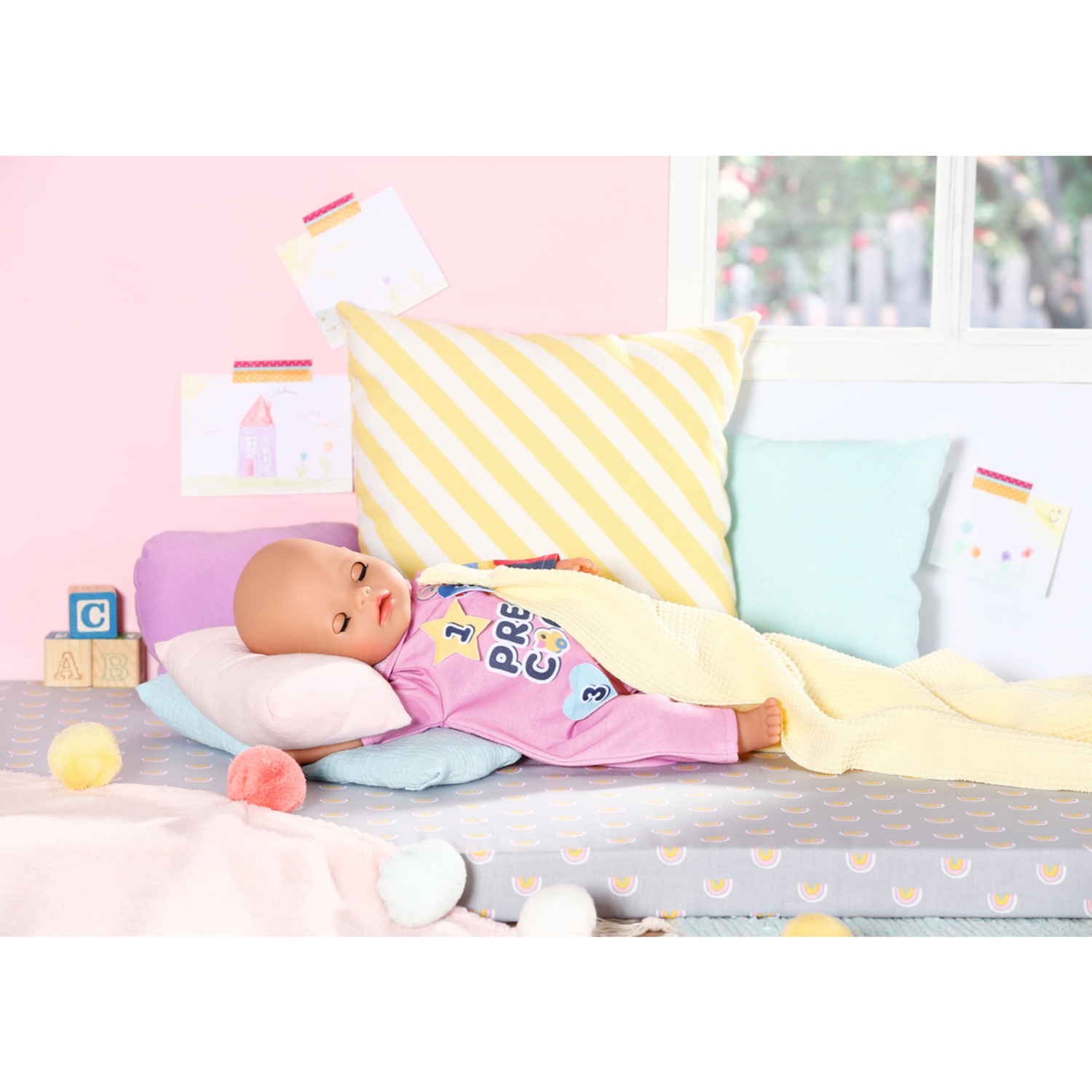 ZAPF Creation BABY born® Kindergarten Einteiler + Badges 36cm, Puppenzubehör