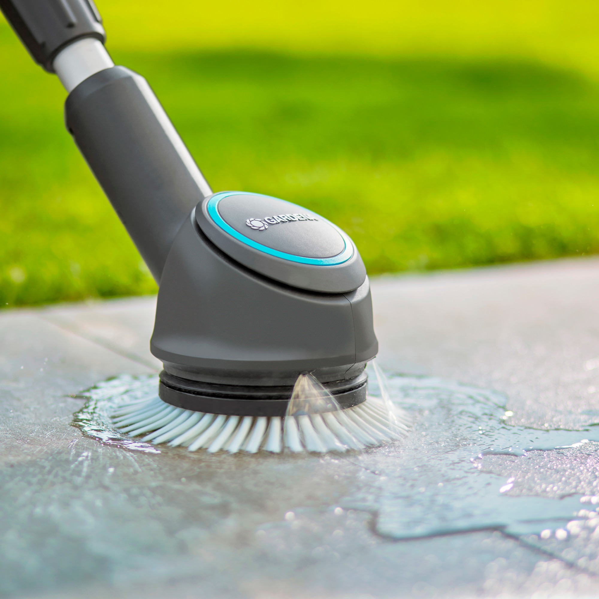 GARDENA Tellerbürsten-Aufsatz, für Akku-Multi-Reiniger AquaBrush, Waschbürste grau/türkis, komplette Einheit mit Tellerbürste Soft